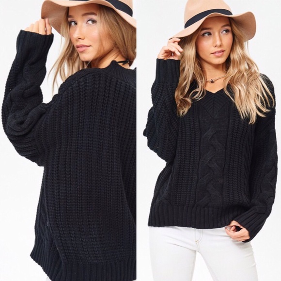 Sweaters - Black knit sweater